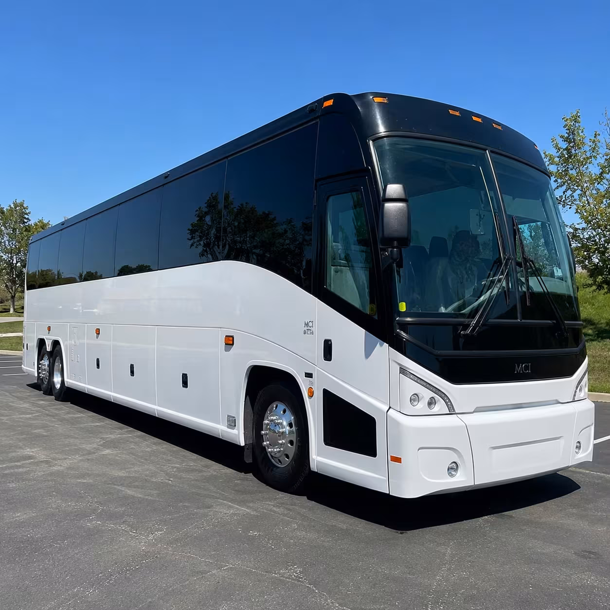 employee shuttle buses for manteca warehouse and logistics jobs