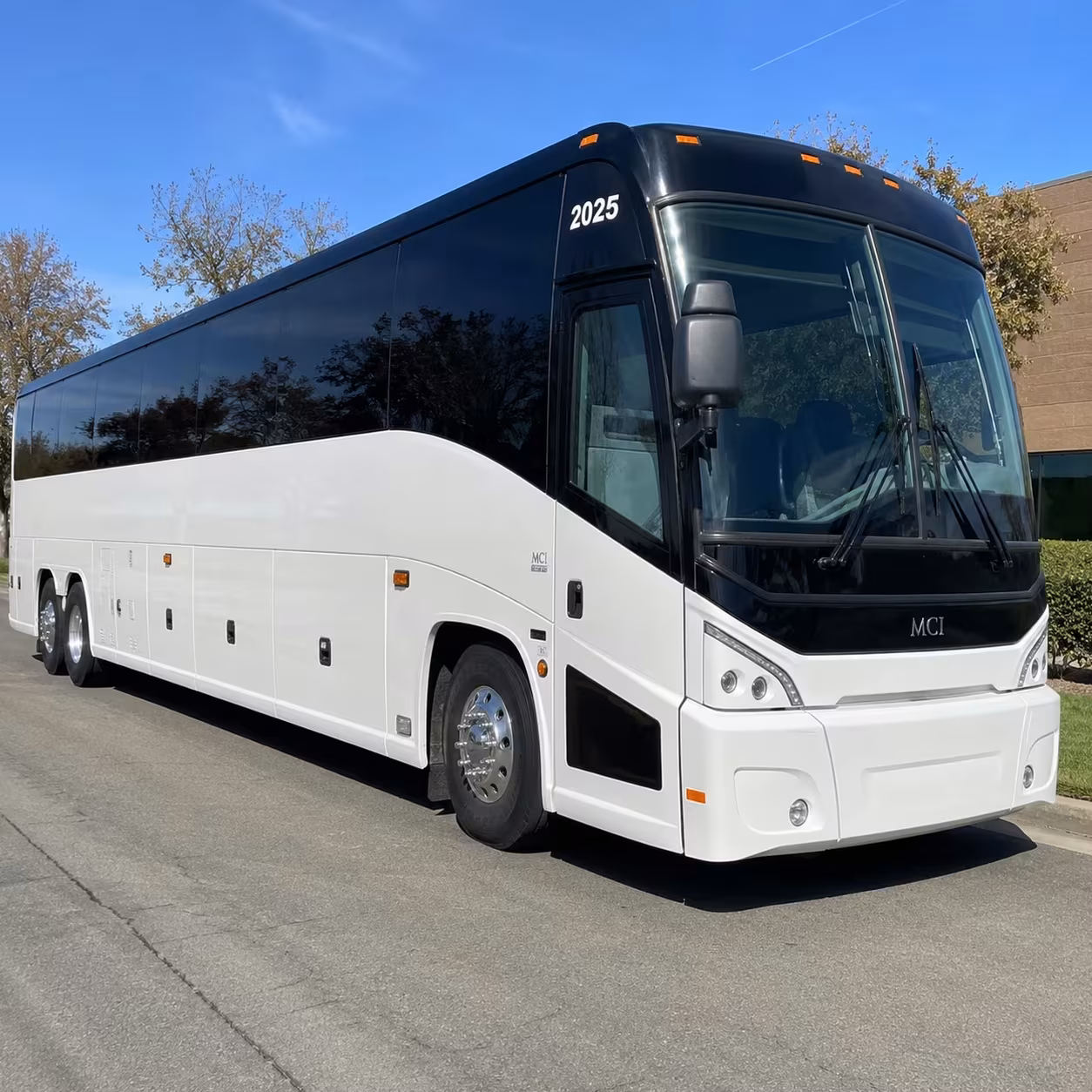 employee shuttle services for manteca businesses and distribution centers