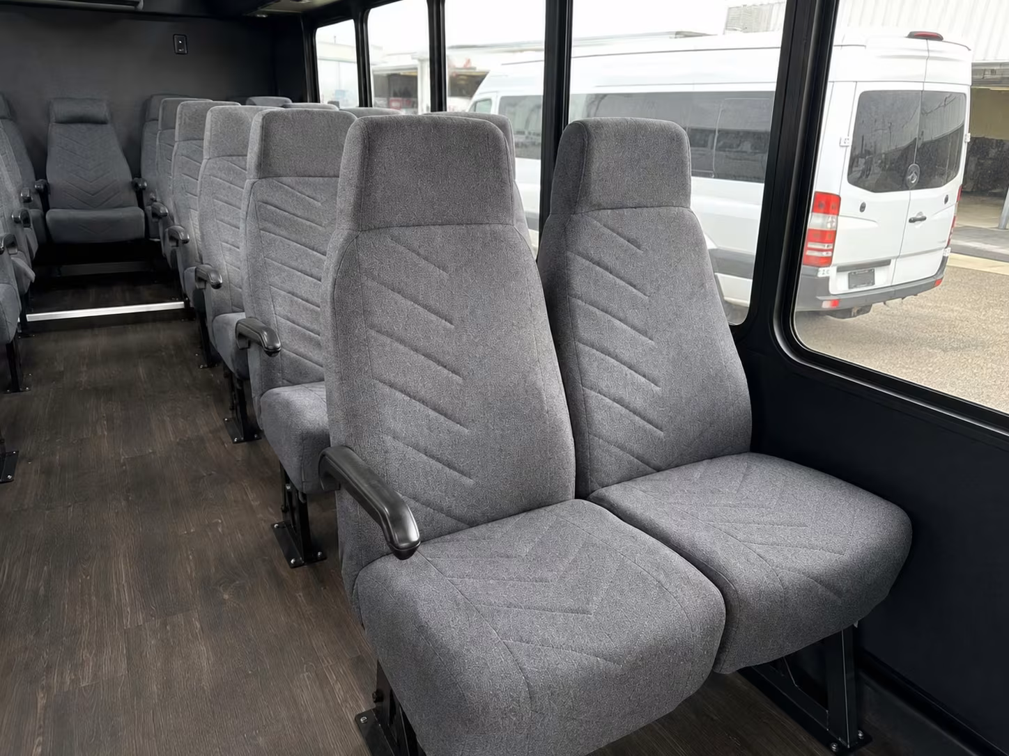 minibus rentals for local manteca sporting events