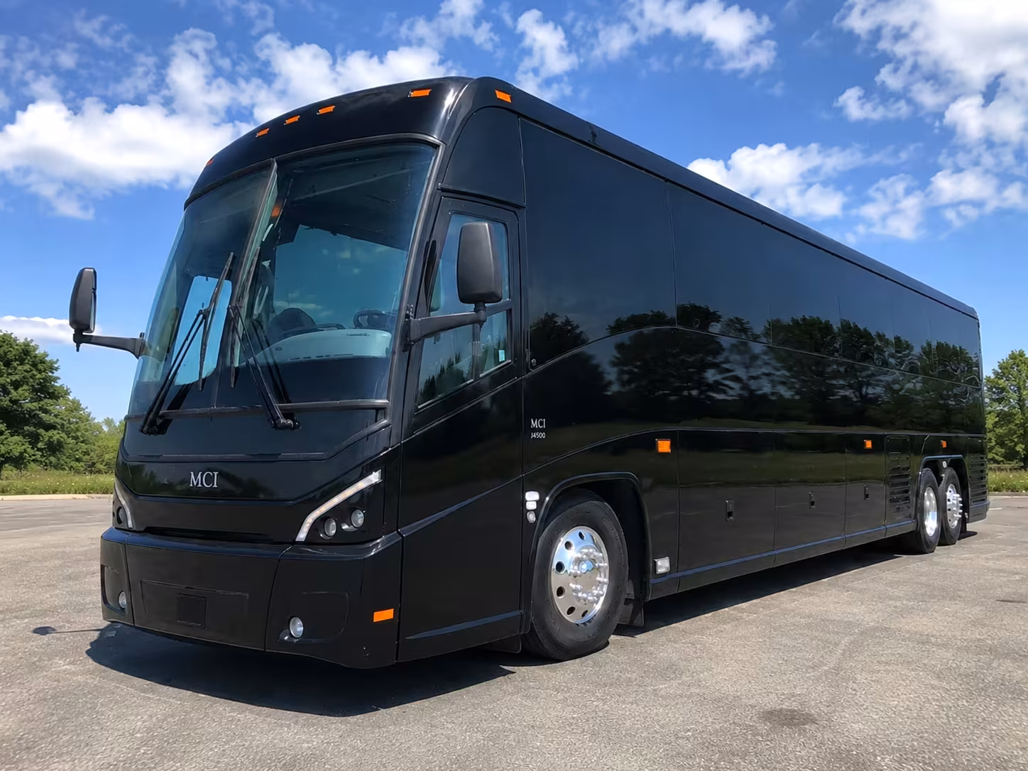 shuttle buses for manteca unified school events and college visits